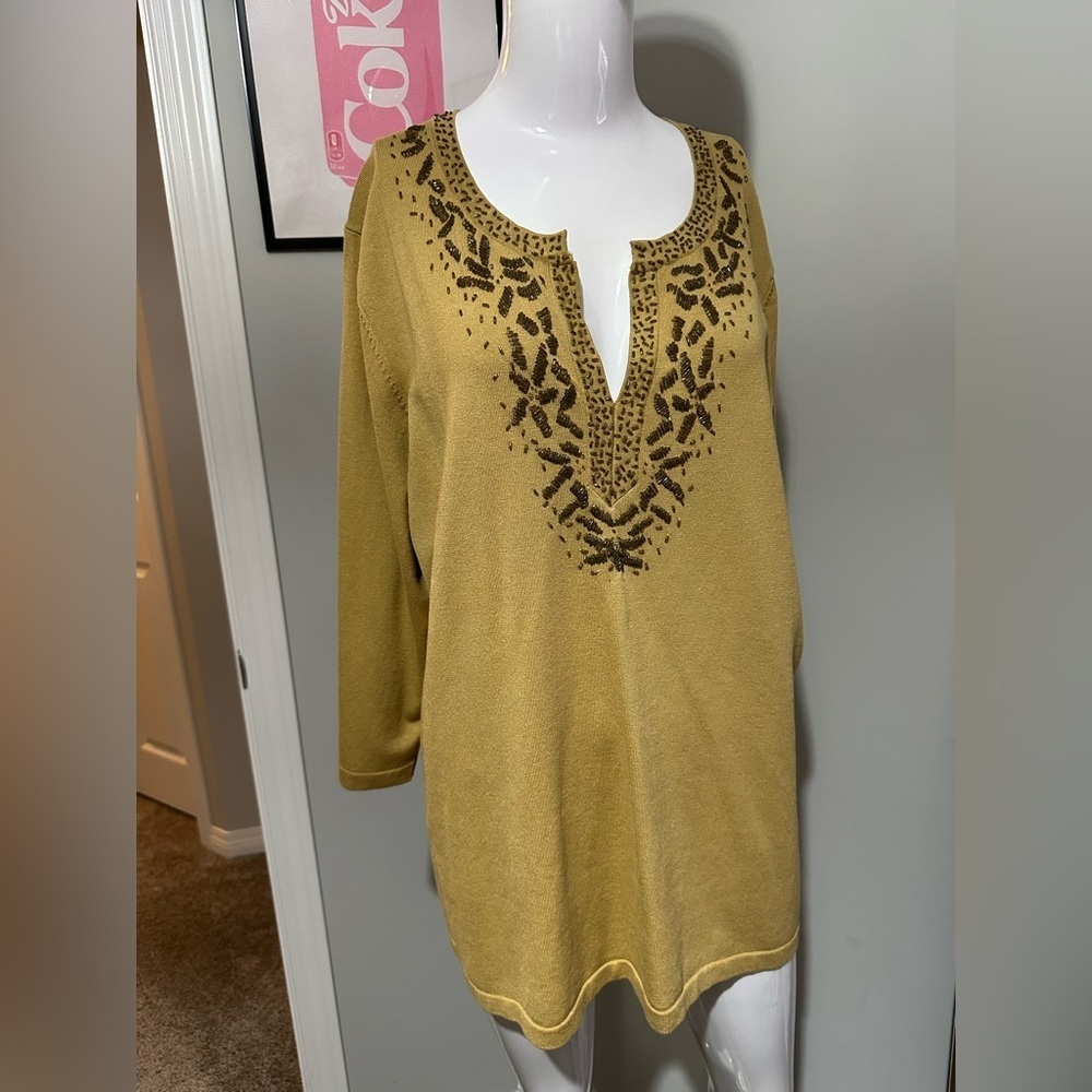 Cable & Gauge Woman Mustard Embellished V-Neck Knit Tunic – Size 2X